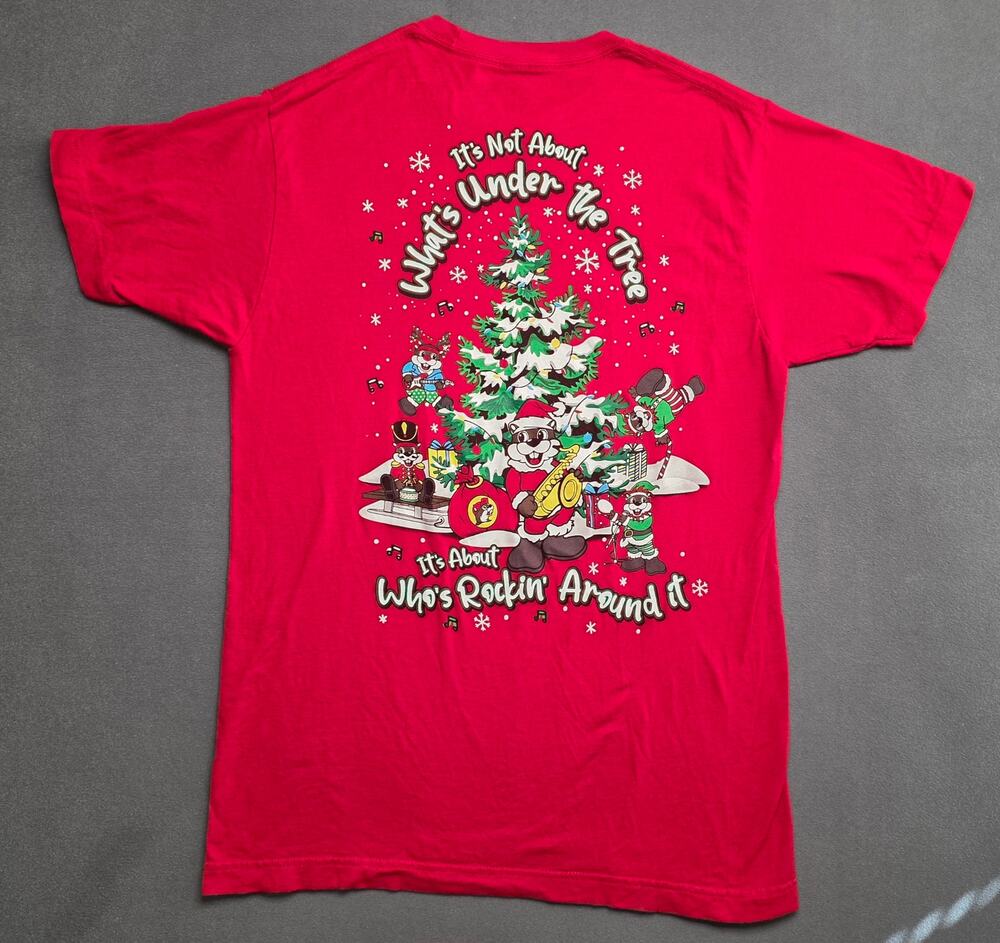 Buc-ees Christmas Shirt Sz Medium Rockin Around The Tree Holiday Beaver Graphic